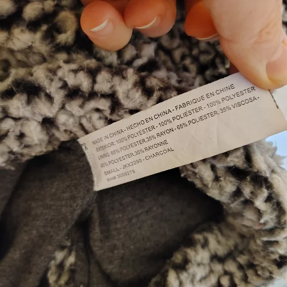 Altar'd State Cozy Sherpa pullover 1/2 zip - Picture 9 of 11